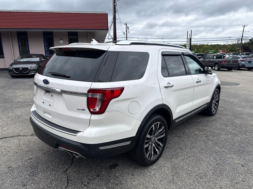 Photo 3 of this FORD EXPLORER