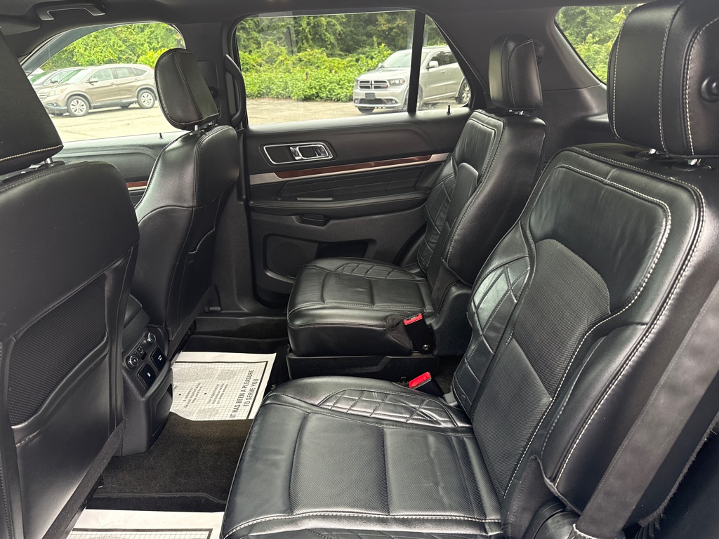 Photo 25 of this FORD EXPLORER