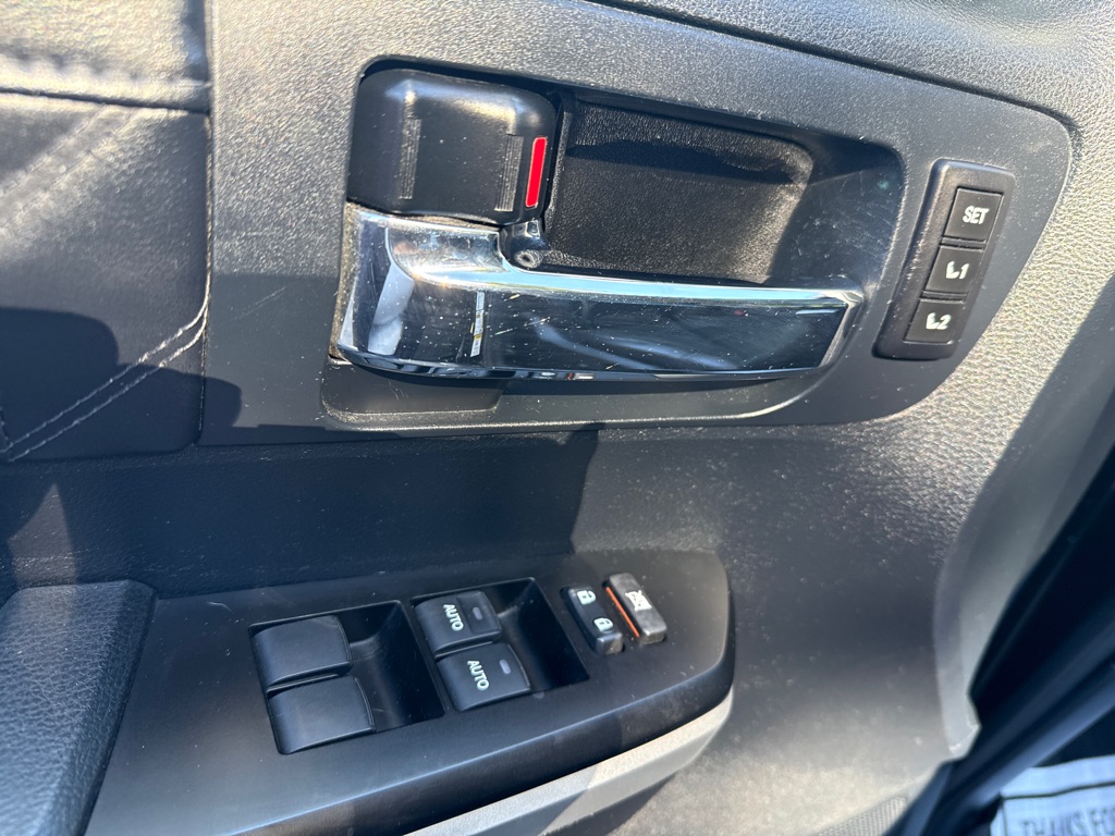 Photo 7 of this TOYOTA TUNDRA