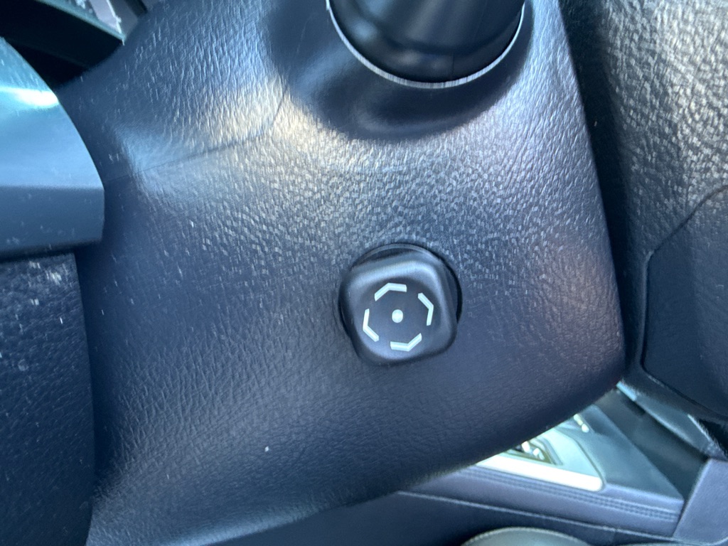 Photo 12 of this TOYOTA TUNDRA