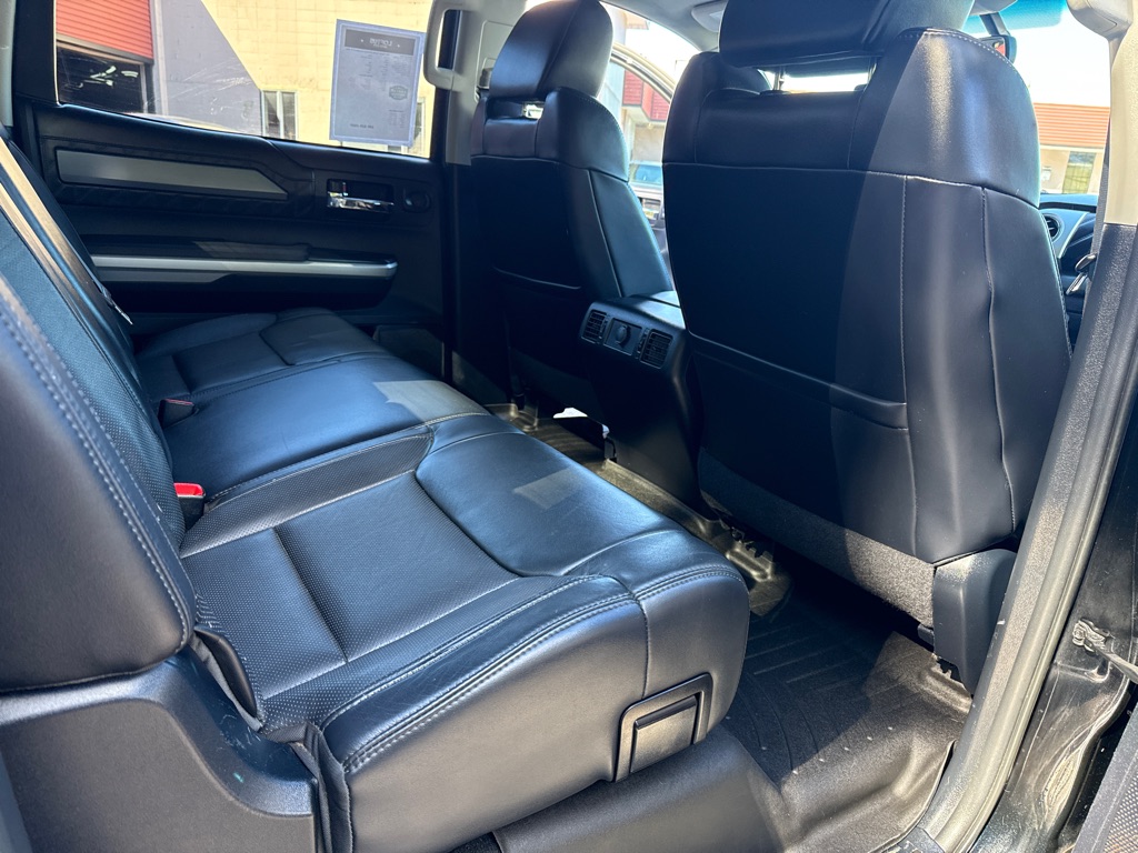 Photo 33 of this TOYOTA TUNDRA