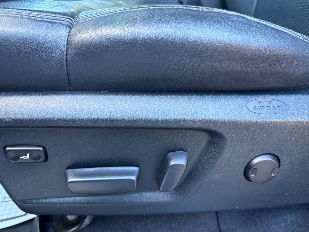 Photo 10 of this TOYOTA TUNDRA