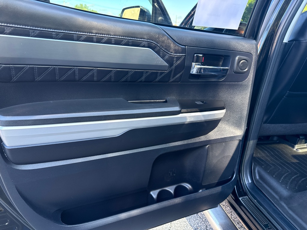 Photo 30 of this TOYOTA TUNDRA