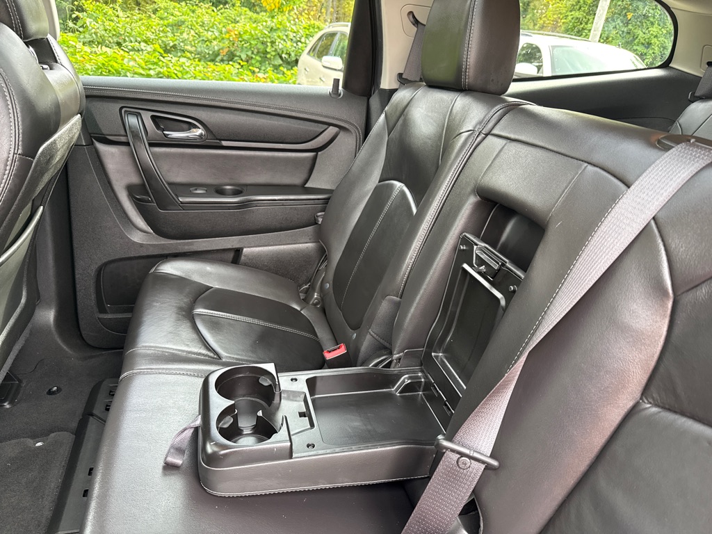 Photo 28 of this CHEVROLET TRAVERSE 2LT