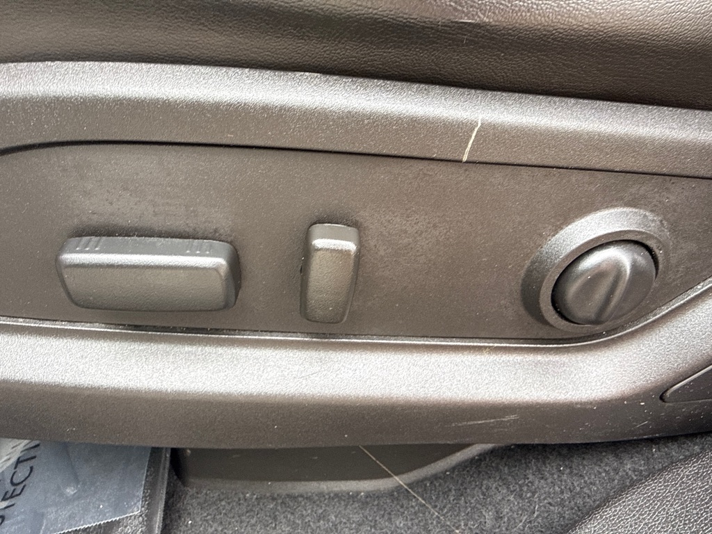 Photo 7 of this CHEVROLET TRAVERSE 2LT