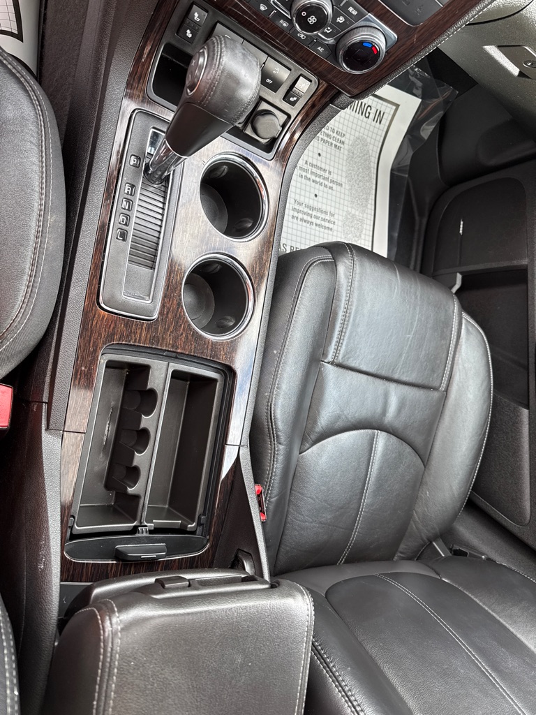 Photo 20 of this CHEVROLET TRAVERSE 2LT