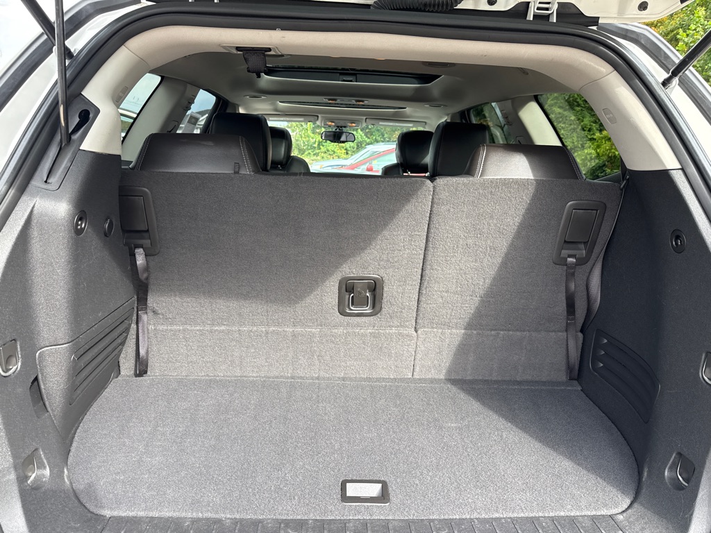 Photo 30 of this CHEVROLET TRAVERSE 2LT