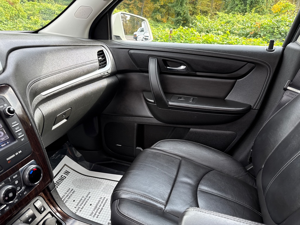 Photo 24 of this CHEVROLET TRAVERSE 2LT