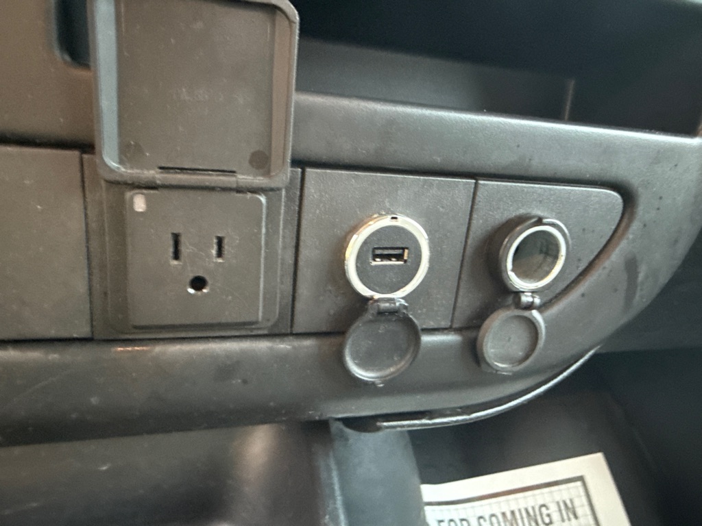 Photo 21 of this CHEVROLET EXPRESS G2500