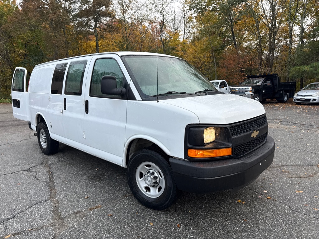 Photo 2 of this CHEVROLET EXPRESS G2500