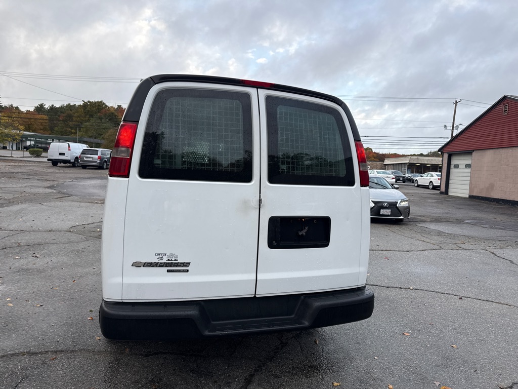 Photo 12 of this CHEVROLET EXPRESS G2500