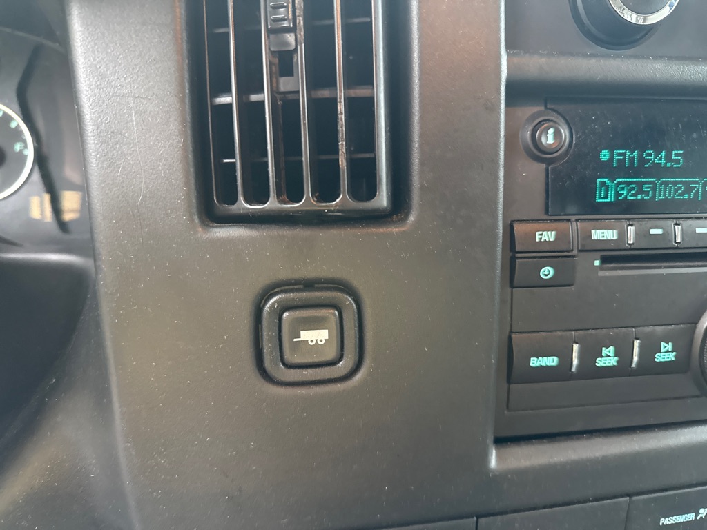 Photo 18 of this CHEVROLET EXPRESS G2500