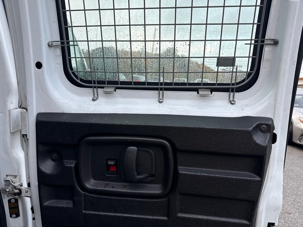 Photo 4 of this CHEVROLET EXPRESS G2500