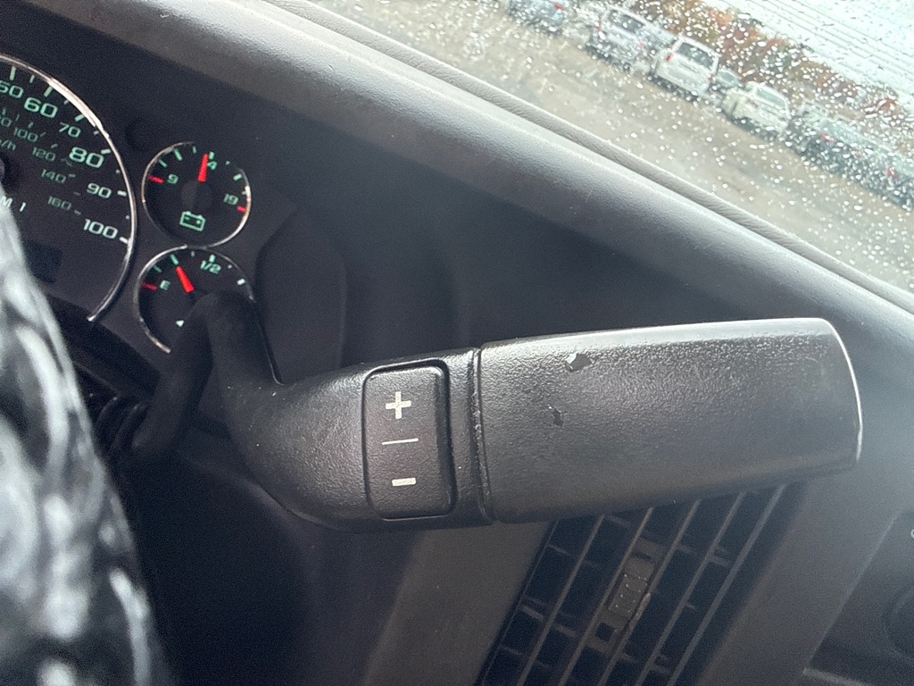 Photo 19 of this CHEVROLET EXPRESS G2500