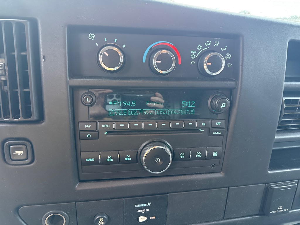 Photo 20 of this CHEVROLET EXPRESS G2500