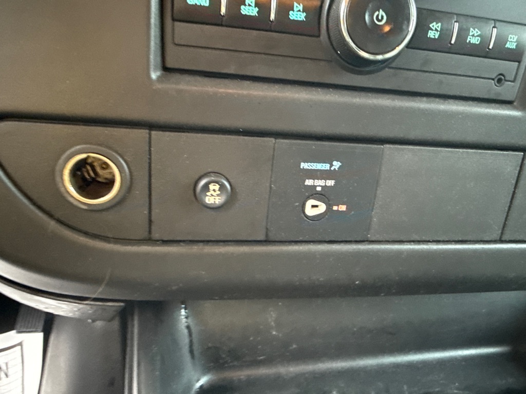 Photo 22 of this CHEVROLET EXPRESS G2500