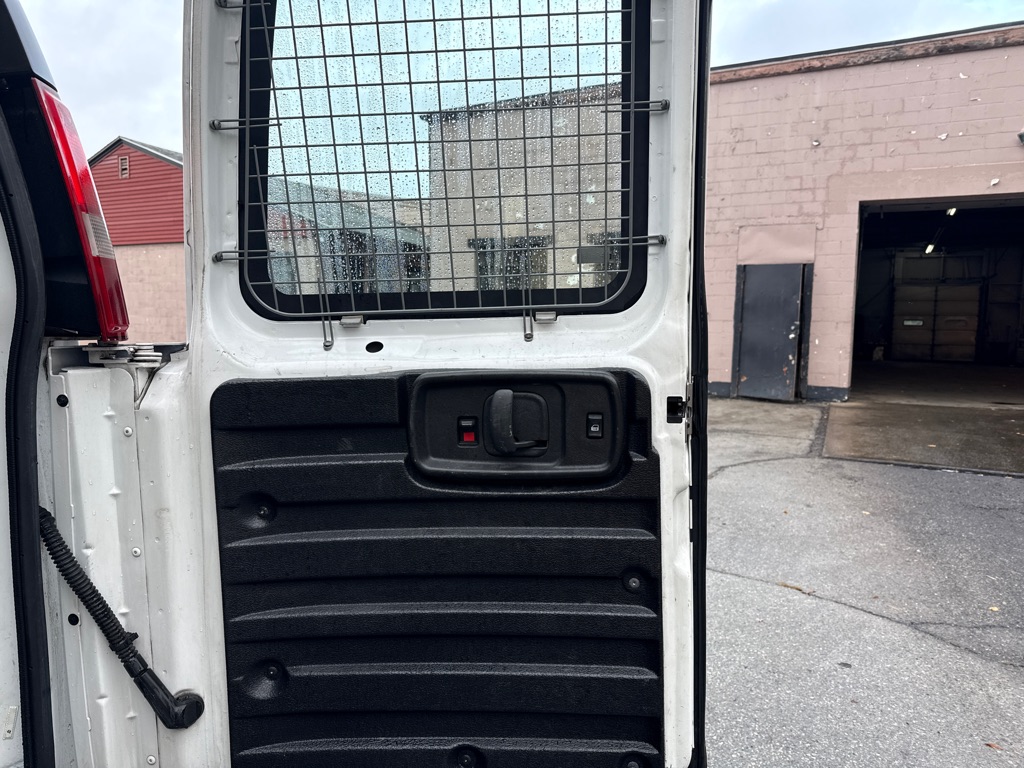 Photo 10 of this CHEVROLET EXPRESS G2500