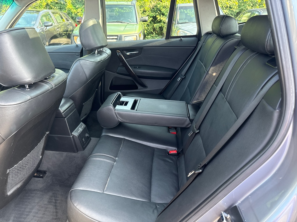 Photo 19 of this BMW X3 3.0SI AWD