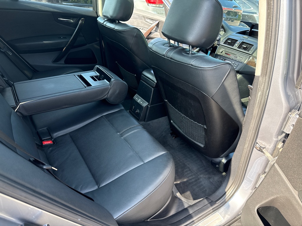 Photo 23 of this BMW X3 3.0SI AWD