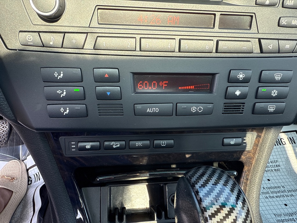 Photo 15 of this BMW X3 3.0SI AWD