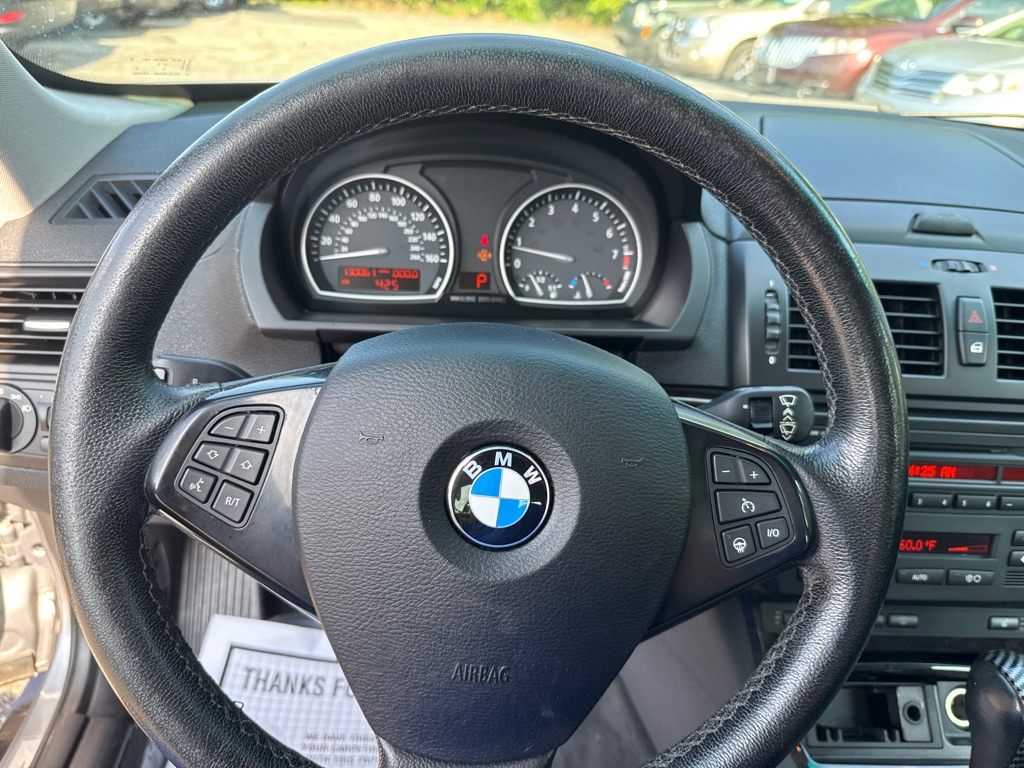 Photo 8 of this BMW X3 3.0SI AWD