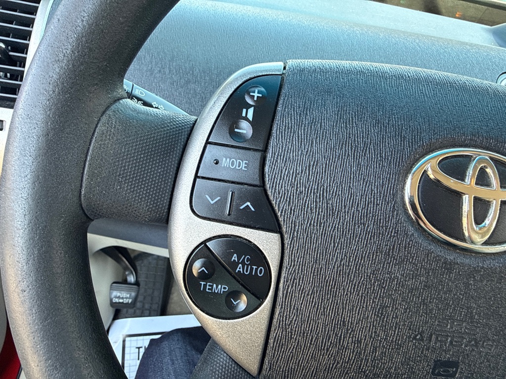 Photo 8 of this TOYOTA PRIUS TOURING