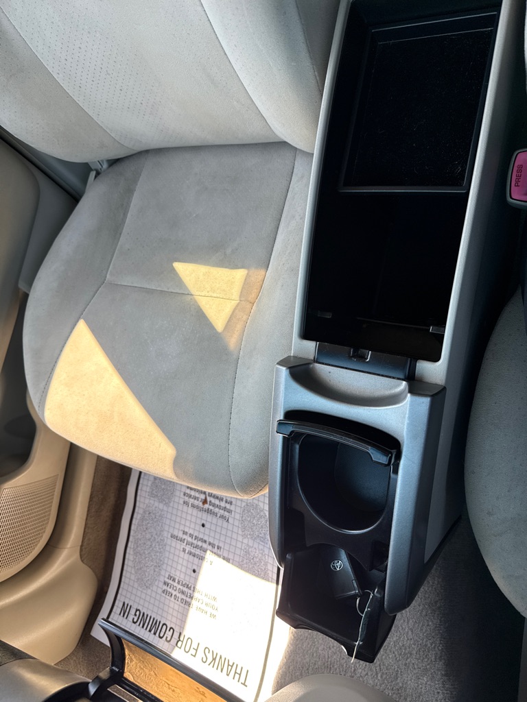 Photo 13 of this TOYOTA PRIUS TOURING
