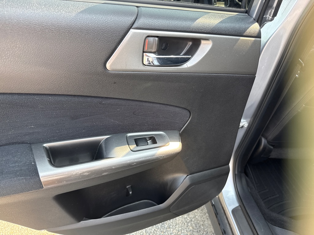 Photo 23 of this SUBARU FORESTER