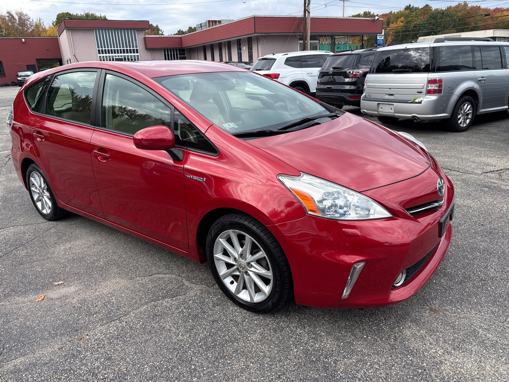 Photo 2 of this TOYOTA PRIUS V