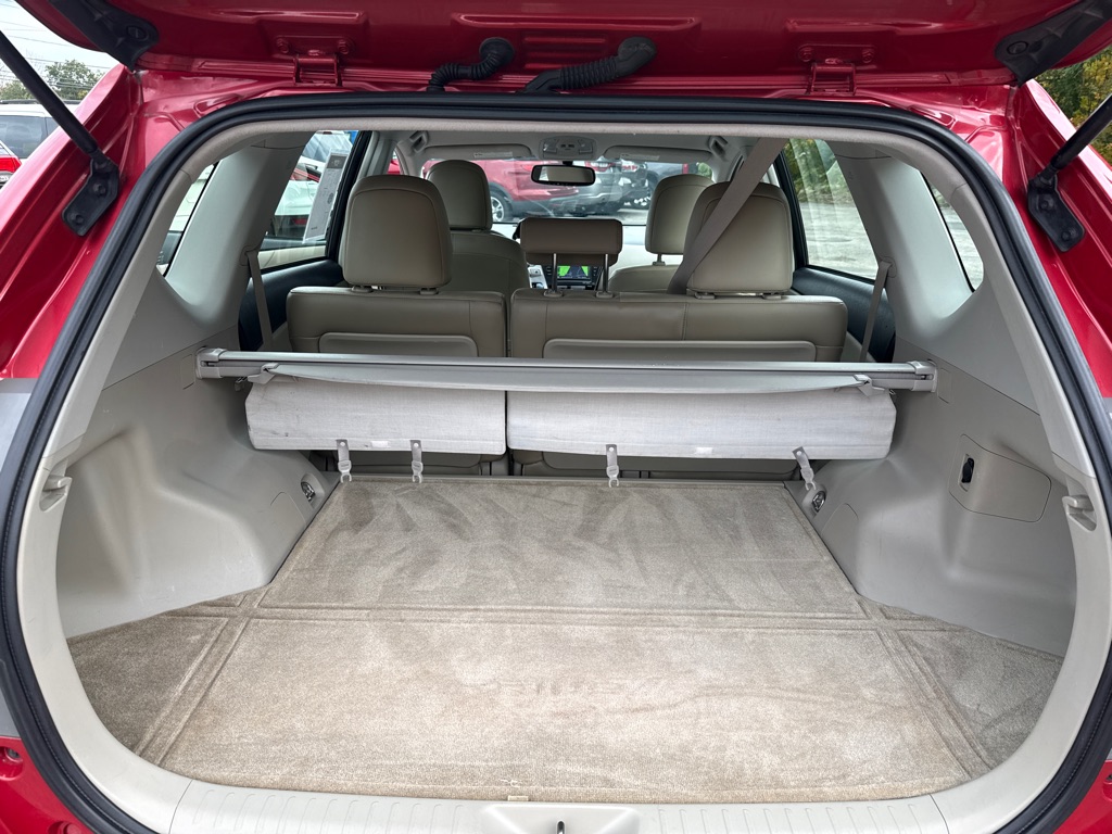 Photo 23 of this TOYOTA PRIUS V