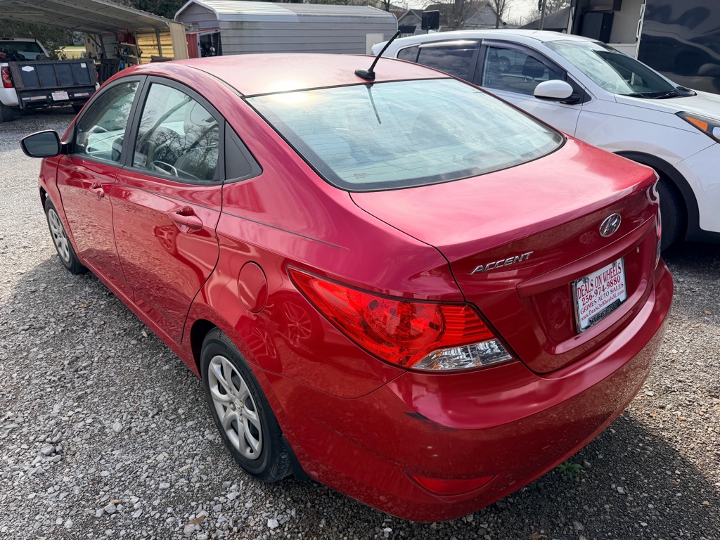 Photo 2 of this HYUNDAI ACCENT