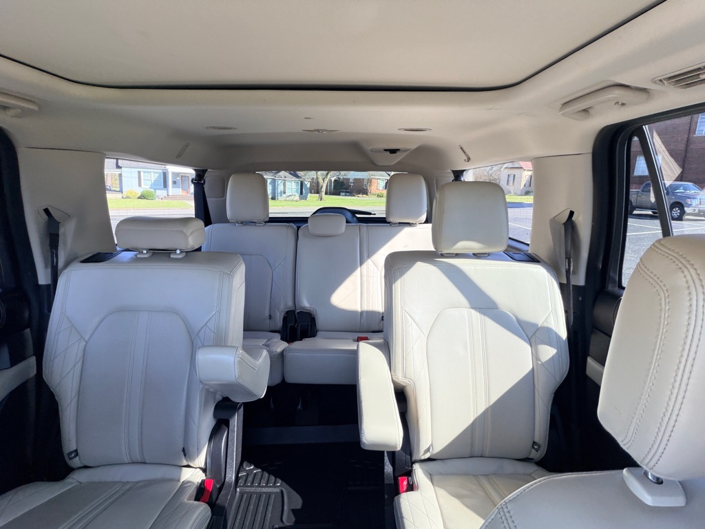 Photo 17 of this FORD EXPEDITION