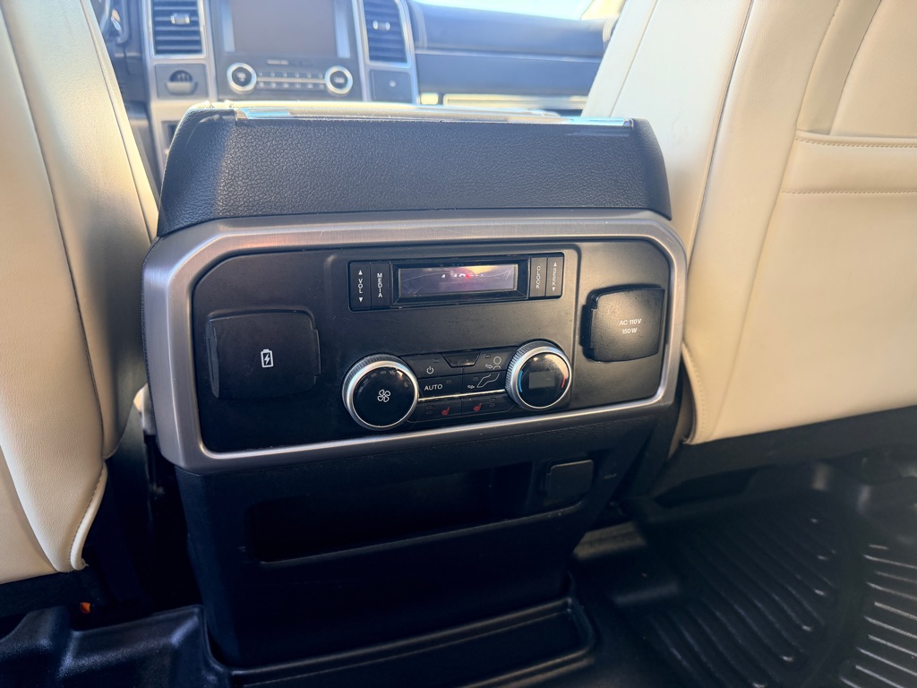 Photo 12 of this FORD EXPEDITION