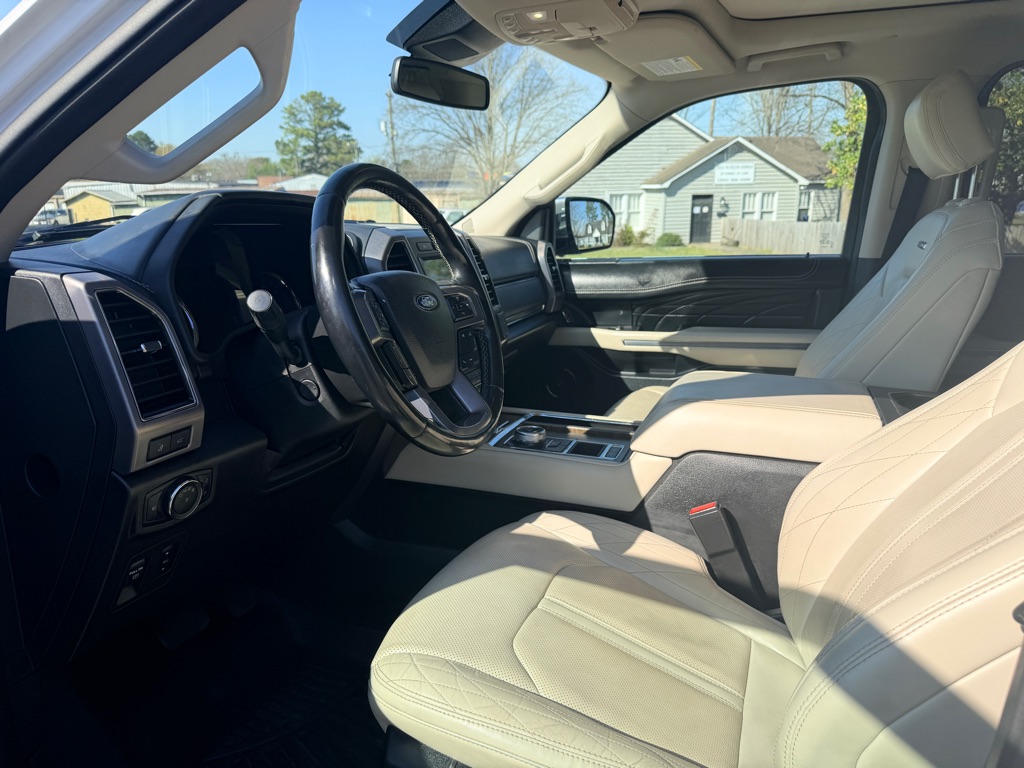 Photo 14 of this FORD EXPEDITION