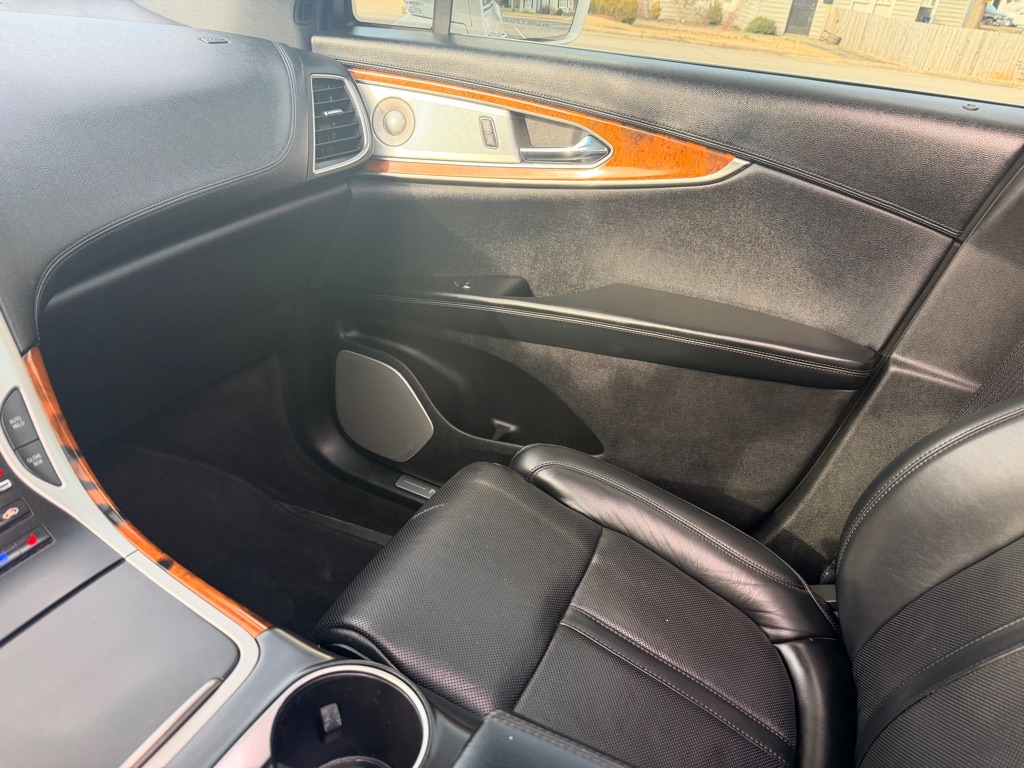 Photo 18 of this LINCOLN NAUTILUS
