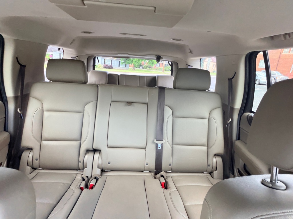 Photo 21 of this GMC YUKON