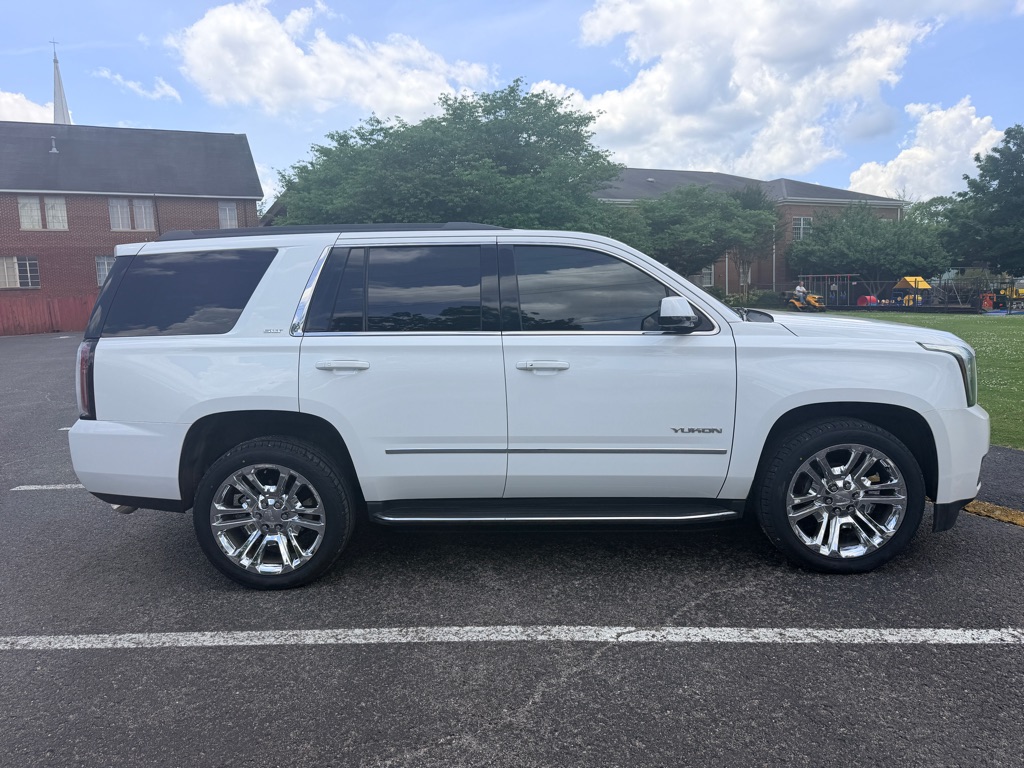 Photo 8 of this GMC YUKON