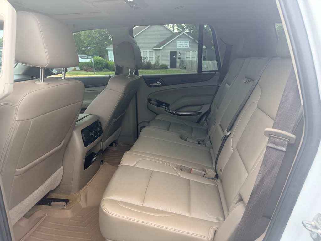 Photo 14 of this GMC YUKON