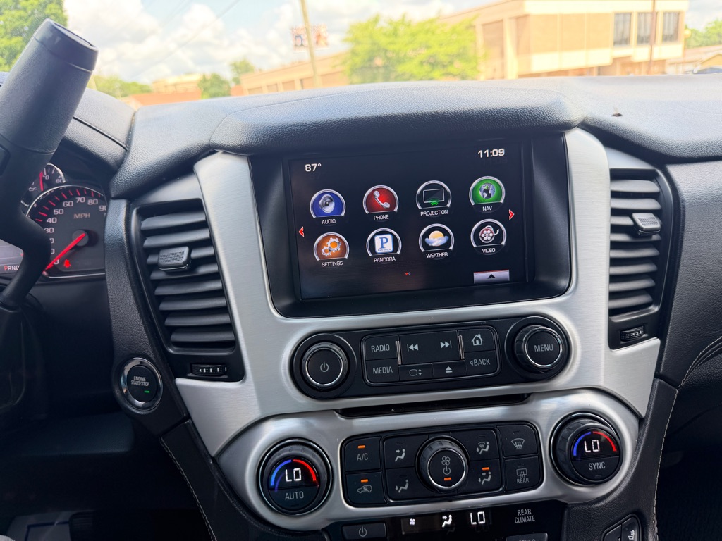 Photo 16 of this GMC YUKON