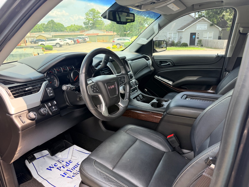 Photo 13 of this GMC YUKON