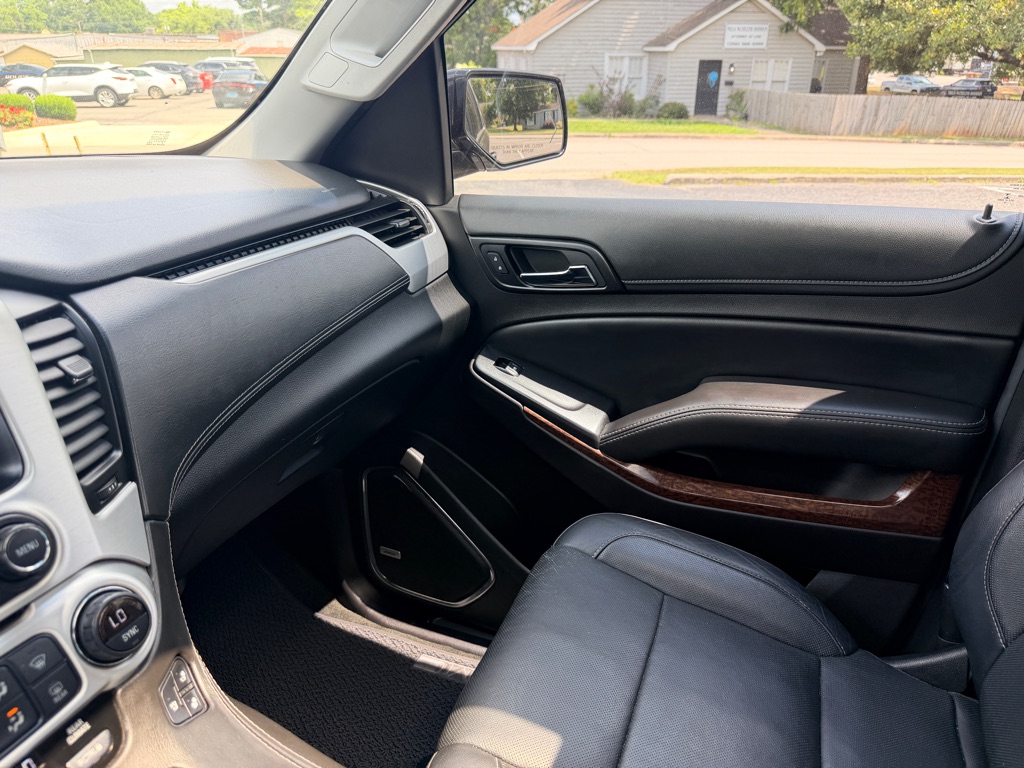 Photo 19 of this GMC YUKON