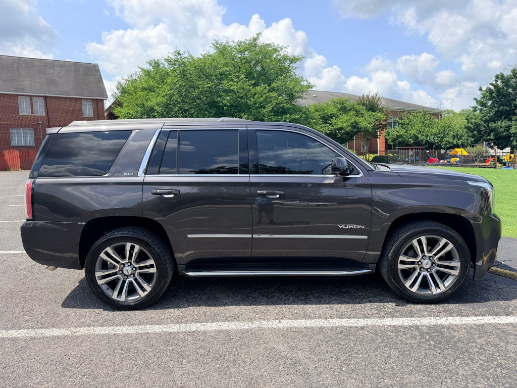Photo 8 of this GMC YUKON