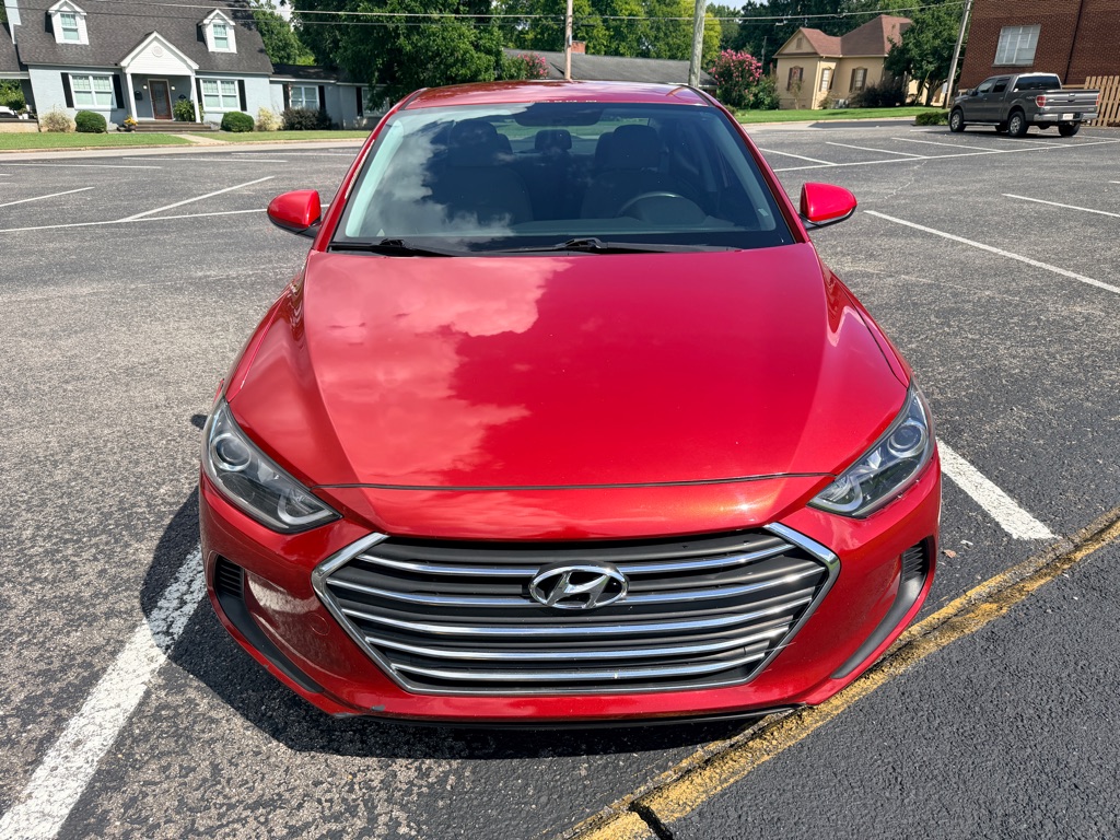 Photo 2 of this HYUNDAI ELANTRA