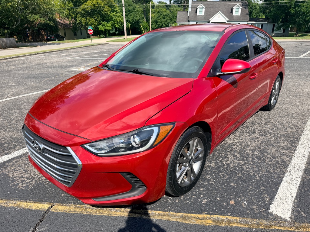 Photo 3 of this HYUNDAI ELANTRA