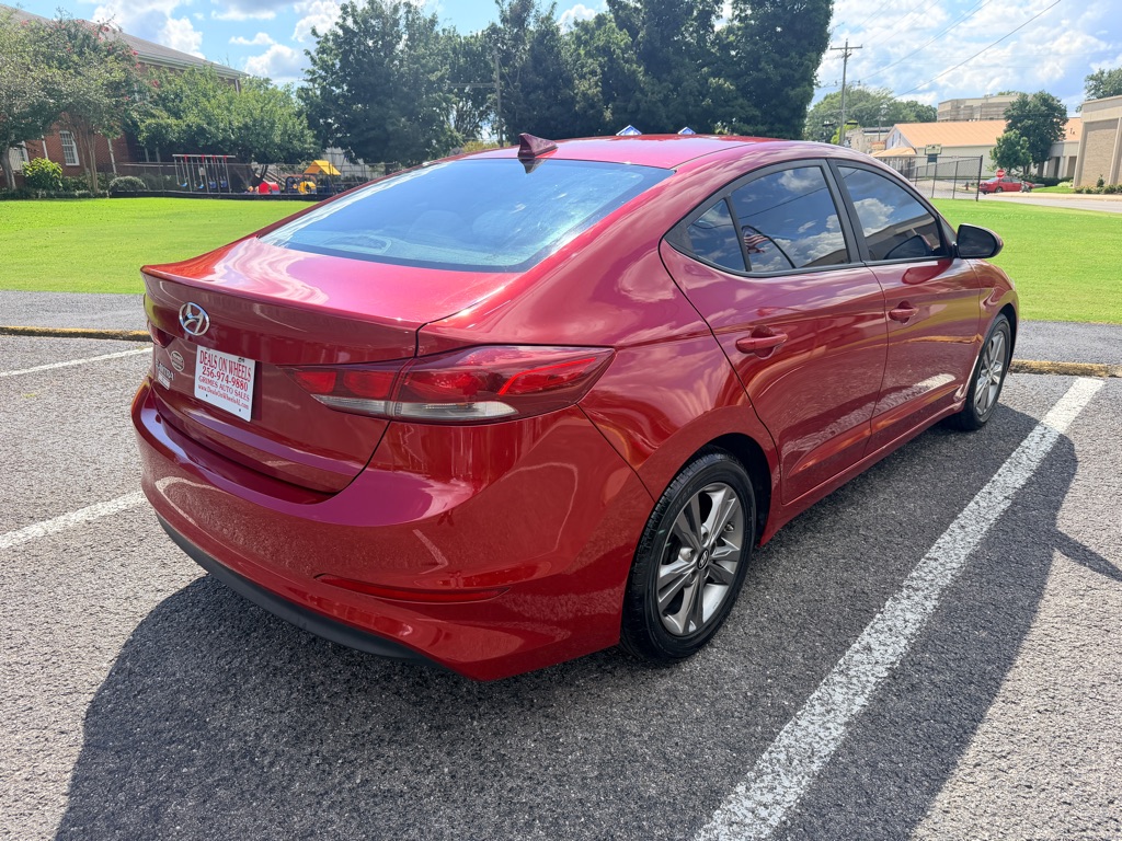 Photo 7 of this HYUNDAI ELANTRA