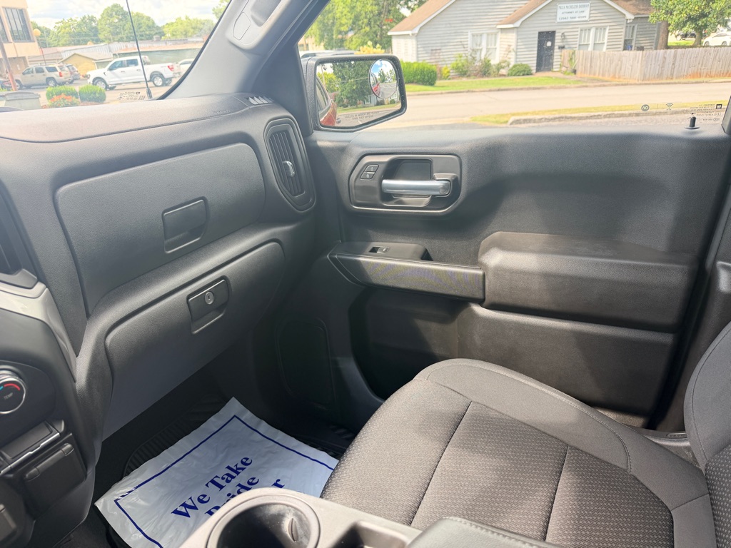 Photo 18 of this CHEVROLET SILVERADO 1500