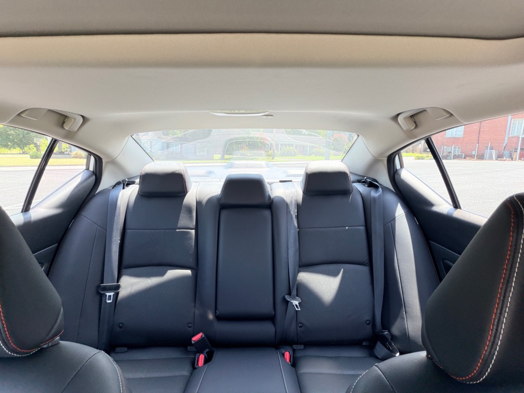 Photo 17 of this NISSAN ALTIMA