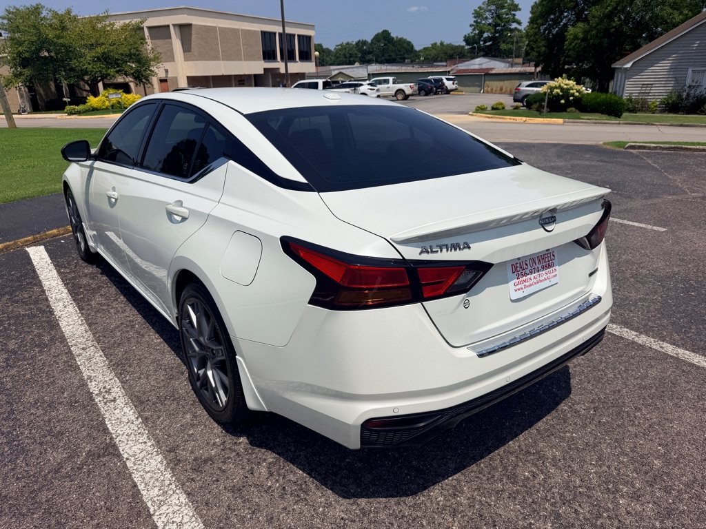 Photo 5 of this NISSAN ALTIMA
