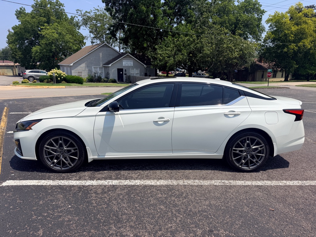 Photo 4 of this NISSAN ALTIMA