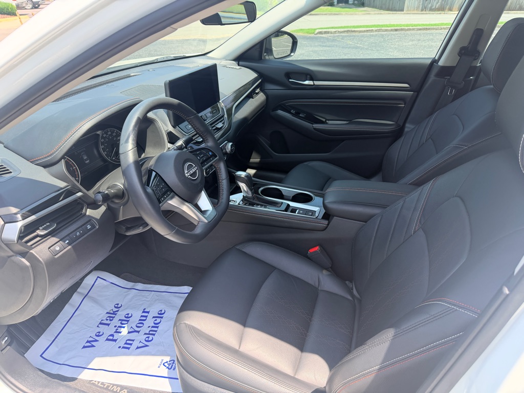 Photo 13 of this NISSAN ALTIMA